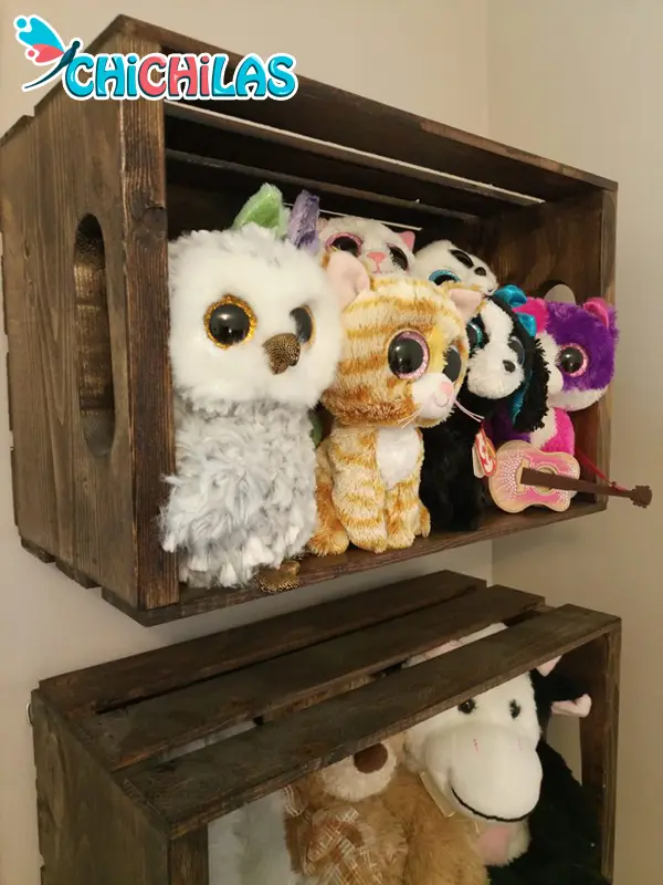 جعبه چوبی برای عروسک های اتاق کودک